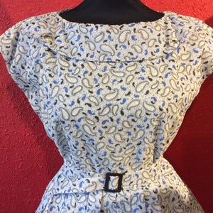 1950s Large Print Dress Blue Paisley Plus Size Nylon Seersucker image 3