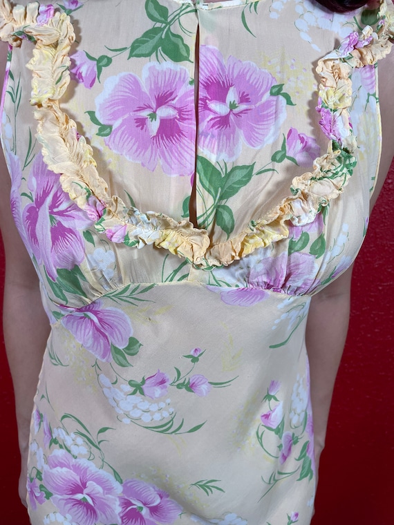 1930s Silk Crepe Bias Cut Negligee Dress - image 9