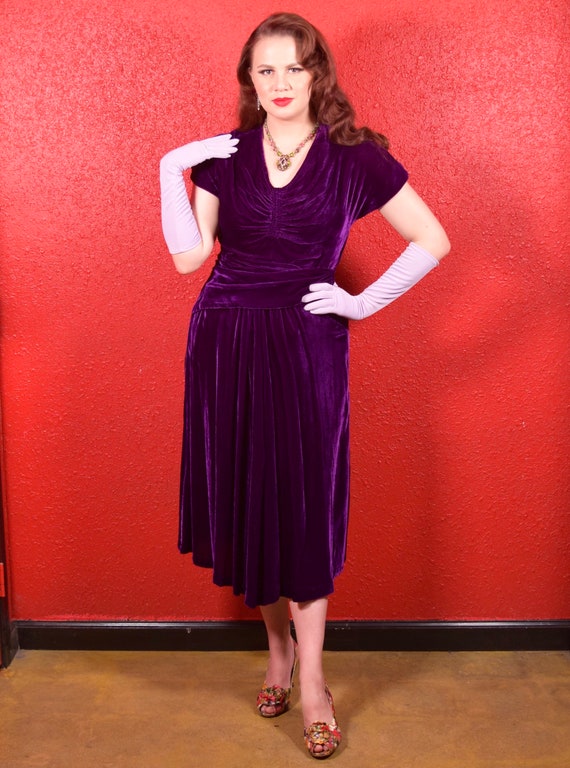 1930s Purple Silk Velvet Draped Dress - image 2