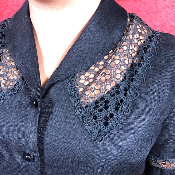 1940s 50s Linen Anthracite Shirtwaist with Lace P… - image 8