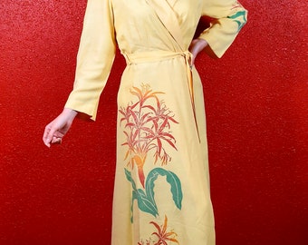 1940s Yellow Air Brushed Tropical Print Wrap Lounge Robe