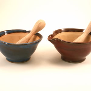 Suribachi & Pestle (Mortar and Pestle)/Kitchen Utensil/Herb Grinding/Pottery/Stoneware/Wood Pestle/Hand thrown pottery/Ceramic/Made in Maine