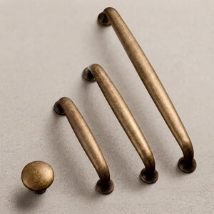 Maniglie per mobili e cassetti in rame vintage, misure 96 mm, 128 mm, 192 mm.
