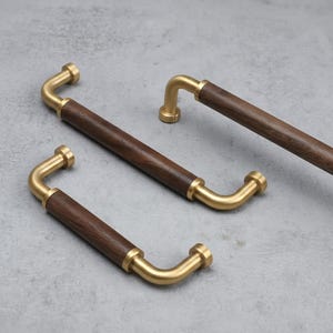 Solid Brass Cabinet Pull Handle with Walnut Wood Grip, Scandinavian Kitchen Handle, Modern Drawer Pull