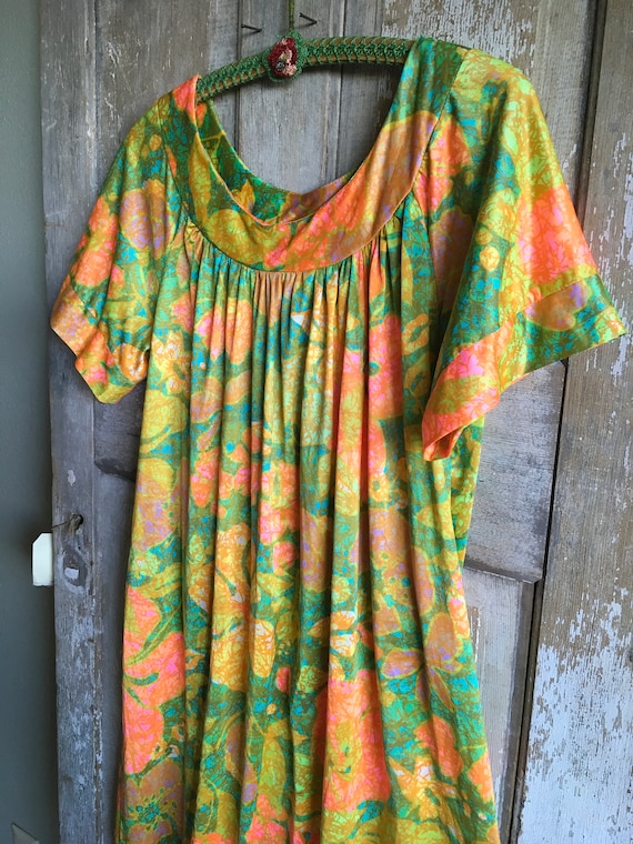 Mid Century Floral Muumuu, Floral House Dress, Haw