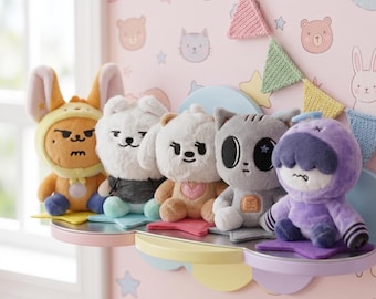 TXT 10 cm Sitzende Plüschpuppe, TXT Mitglieds Tier Plüschtier, TXT Sitzen Stofftier - Tomorrow X Together Schreibtischzubehör - Nettes Geschenk für Sie