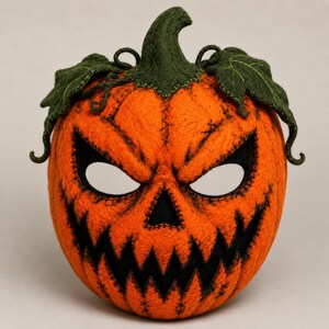 Maschera a forma di zucca realizzata a mano in feltro ad ago, spaventoso costume di Halloween da Jack O'Lantern, maschera per cosplay horror, arte indossabile in lana, maschera per feste gotiche