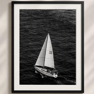 Zeilkunst aan de muur, nautische muurkunstprint, zwart-witte muurkunst, fotografie-prints, retroprints, esthetische kamerdecoratie, vintage poster
