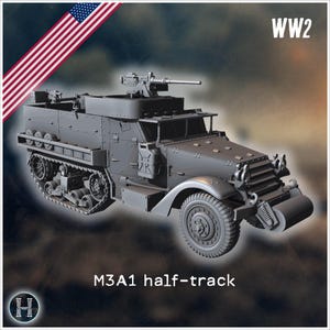 Puede incluir: Un modelo de vehículo militar semioruga M3A1 gris con una ametralladora montada, ruedas delanteras y orugas traseras. La imagen incluye el texto WW2 y M3A1 half-track, junto con un gráfico de la bandera de Estados Unidos en la esquina.