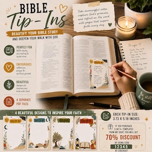 Puede incluir: Un conjunto de cuatro insertos bíblicos imprimibles con bordes decorativos que incluyen ilustraciones de sol, luna, árboles y linternas. Los insertos miden 9,47 por 13,16 cm. La imagen muestra una Biblia abierta con un inserto, un diario y una vela.