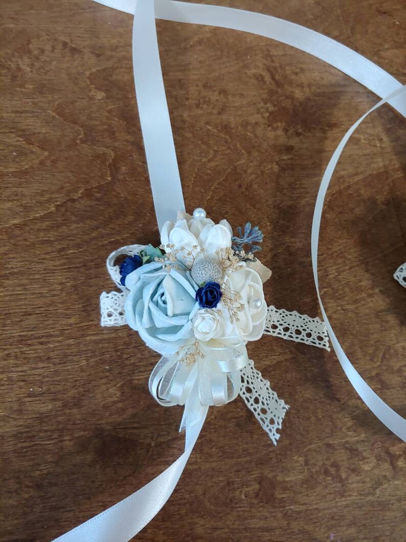 Sola Bouquet navy Blue Cream Corsage Wedding Mothers wrist corsage blue corsage Sola Wood Corsage Ready to ship Corsage