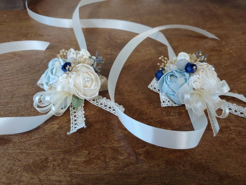 Sola Bouquet navy Blue Cream Corsage Wedding Mothers wrist corsage blue corsage Sola Wood Corsage Ready to ship Corsage