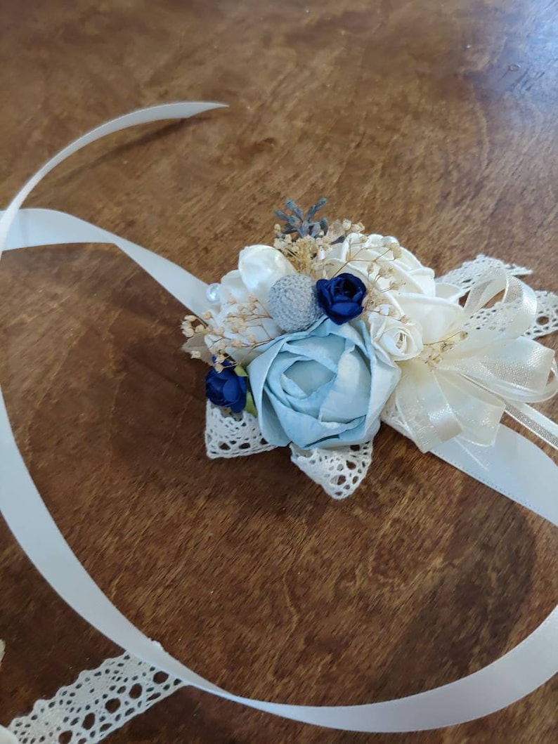 Sola Bouquet navy Blue Cream Corsage Wedding Mothers wrist corsage blue corsage Sola Wood Corsage Ready to ship Corsage