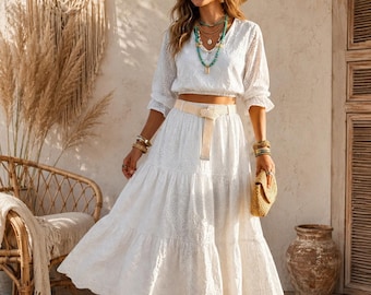 Jupe Bohème Blanche Broderie Anglaise – Longue Fluide avec Ceinture – Style Bohème Chic