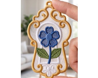 Royal Vintage Keyhole Ornament Embroidery Design – Freestanding Lace Flower Pattern (Digital Download)