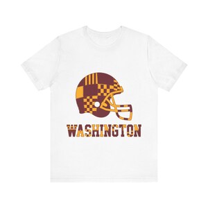 Washington Game Day T-shirt, patchwork helm voetbalfan T-shirt, vintage stijl sportshirt afbeelding 1