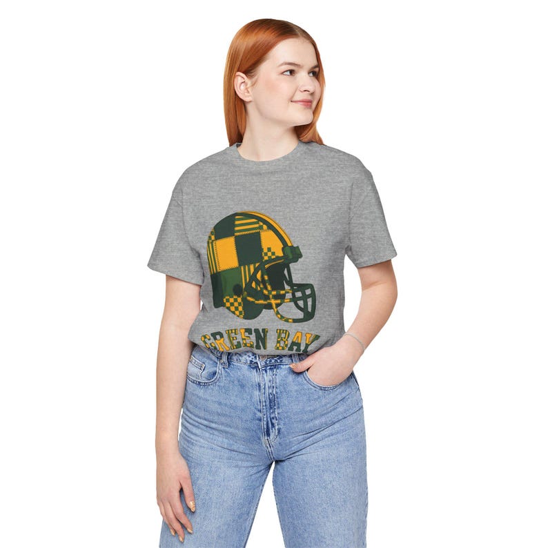 Camiseta de fútbol americano Green Bay Patchwork Helmet Football Shirt, camiseta retro para el día del partido, ropa unisex para aficionados, regalo deportivo imagen 9