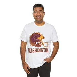 Washington Vintage Varsity Helmet Football Tee, Vintage Game Day Shirt, Sportkleding, Geweldig Cadeau afbeelding 8