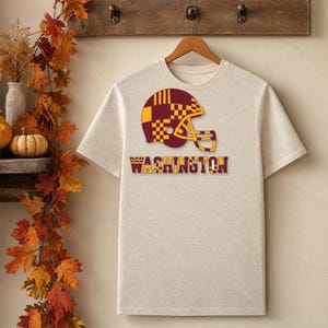 Washington Game Day T-shirt, patchwork helm voetbalfan T-shirt, vintage stijl sportshirt afbeelding 6