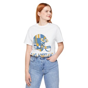 Camiseta de fútbol americano Los Angeles Powder Blue & Gold Patchwork Helmet, camiseta retro para el día del partido, ropa unisex para aficionados, regalo deportivo imagen 7