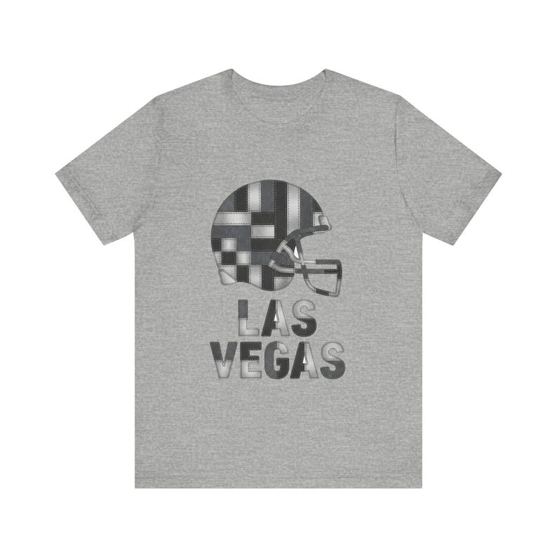 ラスベガス パッチワーク ヘルメット フットボールシャツ、レトロ ゲームデー Tシャツ、ユニセックス ファンアパレル、スポーツギフト 画像 2