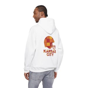 Kansas City Chiefs Patchwork-Helm-Hoodie, Retro-Football-Sweatshirt, Spieltagspullover, Fan-Hoodie Bild 6