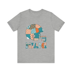 Miami Patchwork-Helm-Footballshirt, Retro-Spieltags-T-Shirt, Unisex-Fanbekleidung, Sportgeschenk Bild 2