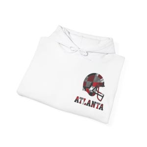 Sudadera con capucha y casco de retazos de fútbol americano de Atlanta, sudadera para el día del partido, regalo para el aficionado imagen 8