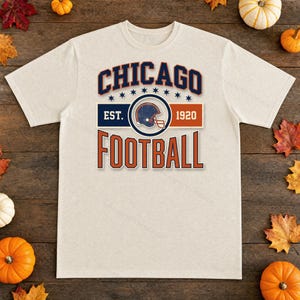 Logo vintage de l'équipe de football américain de Chicago (PNG), design rétro universitaire par sublimation, téléchargement numérique image 2