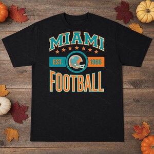 Escudo de fútbol americano vintage de Miami PNG, diseño retro universitario para sublimación, descarga digital imagen 3