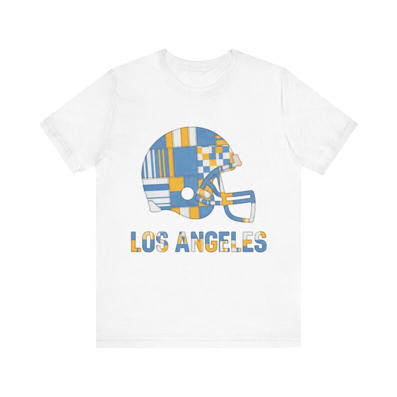 Camiseta de fútbol americano Los Angeles Powder Blue & Gold Patchwork Helmet, camiseta retro para el día del partido, ropa unisex para aficionados, regalo deportivo imagen 2