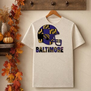 Casco patchwork dei Baltimore Ravens PNG, sublimazione per football americano, maglietta da giorno partita, download digitale immagine 4