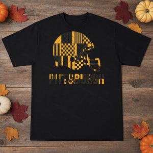 Pittsburgh Patchwork-hjälm PNG, sublimering av fotbollsfans, skjorta Clipart, digital nedladdning bild 3