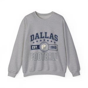 Sweat-shirt vintage Dallas à écusson | Graphisme pour fans de football | Sweat-shirt unisexe image 2