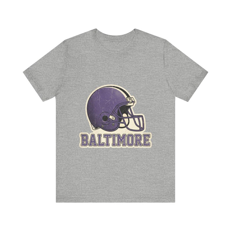 Camiseta de fútbol americano con casco universitario vintage de Baltimore, camiseta retro para el día del partido, ropa unisex para aficionados, regalo deportivo imagen 2