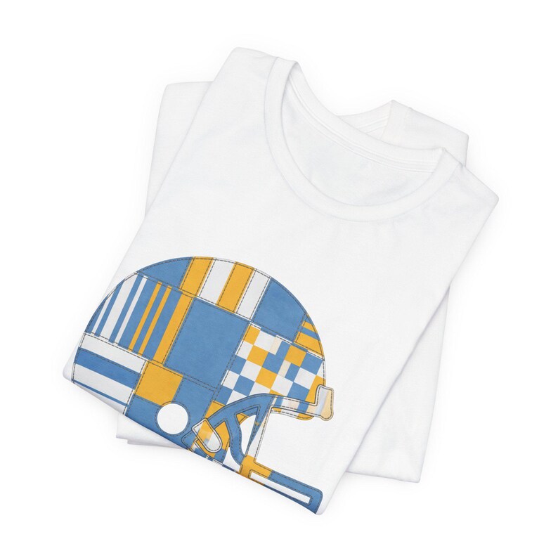 Camiseta de fútbol americano Los Angeles Powder Blue & Gold Patchwork Helmet, camiseta retro para el día del partido, ropa unisex para aficionados, regalo deportivo imagen 5