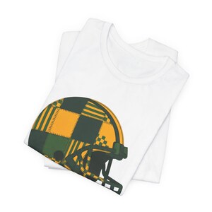 Camiseta de fútbol americano Green Bay Patchwork Helmet Football Shirt, camiseta retro para el día del partido, ropa unisex para aficionados, regalo deportivo imagen 4