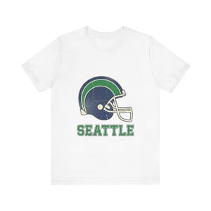 Seattle Vintage Varsity Helmet Footballshirt, Retro-Spieltags-T-Shirt, Unisex-Fanbekleidung, Sportgeschenk Bild 1