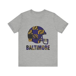 Camiseta de fútbol americano Baltimore Patchwork Helmet Football Shirt, camiseta retro para el día del partido, ropa unisex para aficionados, regalo deportivo imagen 2