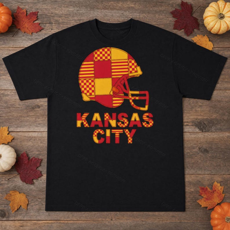 Kansas City Patchwork Helmet Football Tee, Vintage Game Day Shirt, Sportkleding, Geweldig Cadeau afbeelding 5