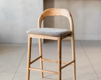 Sgabello da bar in rovere naturale – Legno massello europeo, seduta imbottita