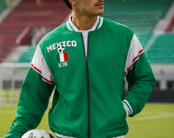 Meksykańska kurtka uniwersytecka El Tri Green Varsity, kurtka bomber inspirowana Mistrzostwami Świata, prezent dla meksykańskiego kibica piłki nożnej