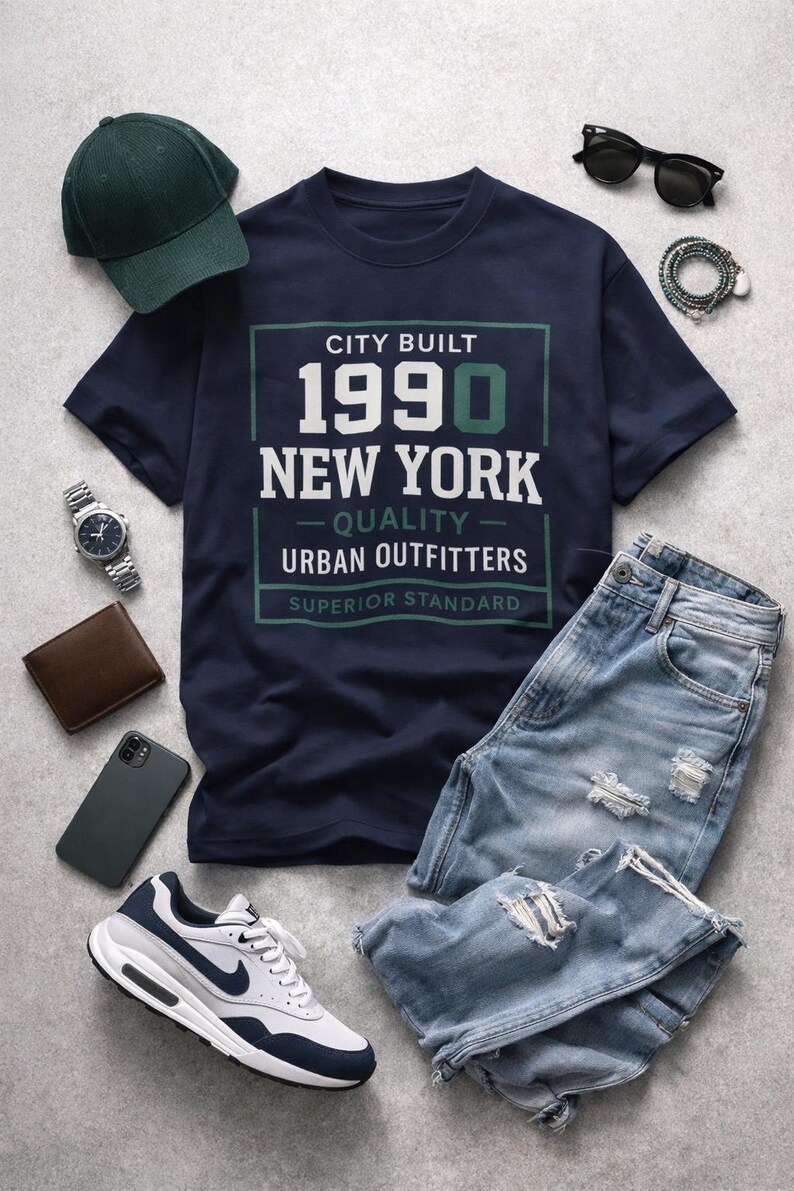 1990 New York T‑Shirt – City Built Vintage Urban Outfitters Graphic Tee