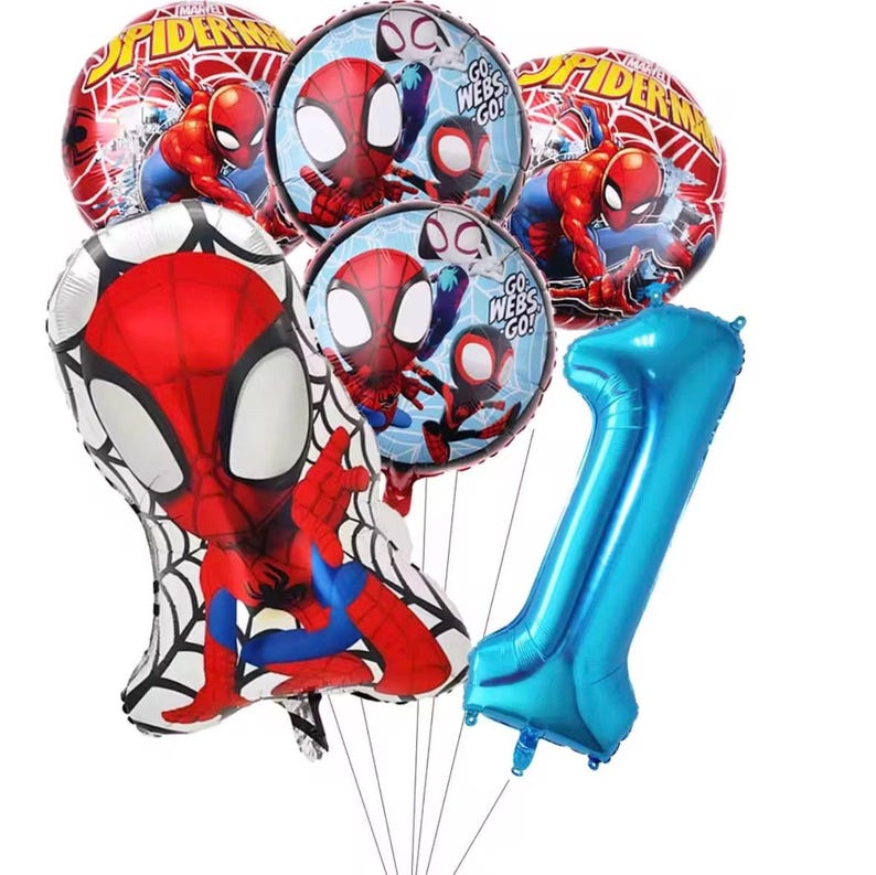 Op de afbeelding: Een set folieballonnen met Spider-Man-afbeeldingen, inclusief twee ronde ballonnen met de tekst "GO WEBS GO!", twee ronde ballonnen met het "SPIDER-MAN"-logo, &eacute;&eacute;n grote gevormde Spider-Man-ballon en &eacute;&eacute;n metallic blauwe ballon in de vorm van het cijfer &eacute;&eacute;n.
