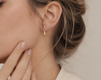 Orecchini pendenti a goccia in oro e argento, orecchini minimalisti e delicati, regalo perfetto per tutti i giorni.