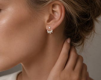 Orecchini a giacca dorati, delicati orecchini a perno a ventaglio con zirconi cubici per donna, gioielli minimalisti e scintillanti, elegante regalo per tutti i giorni