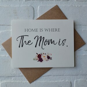 LA MAMAN EST À LA MAISON Cartes de vœux pour la fête des Mères | carte fête des mères | à ma mère | belle-mère | maman | coeur cadeaux floral recyclé