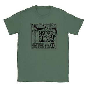 Ernie Ball Hyper Slinky 8 Gauge T-shirt met elektrische gitaarsnaren en grafische print voor muzikanten.