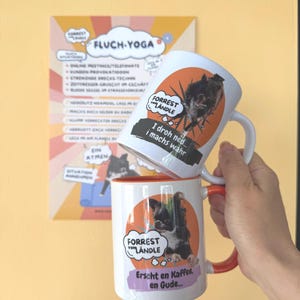 Doppelpack-Becher/Tassen: Zwei verschiedene Tassen nach Wahl und 1 x Fluch-Yoga-Plakat A4
