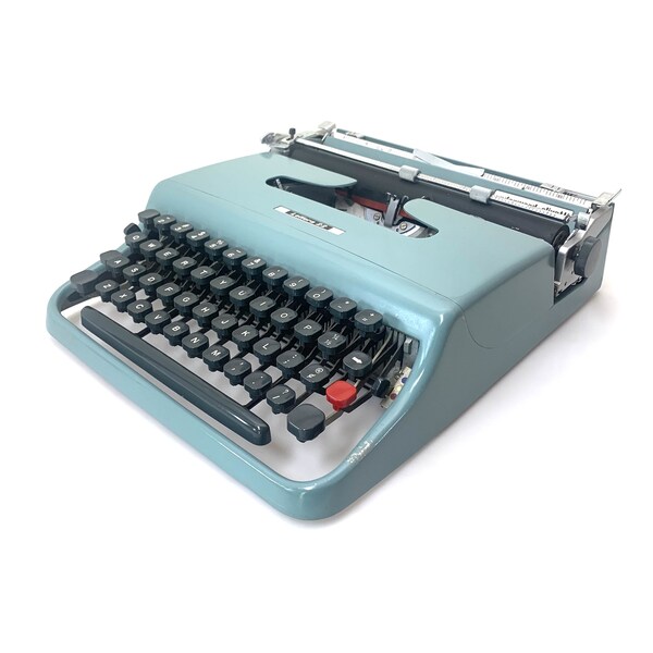 1954 Olivetti Lettera 22 Typewriter & Case Portable Working Pica Vtg